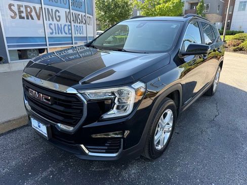 Used 2022 GMC Terrain SLE w/ Driver Convenience Package AWD/4WD image 10