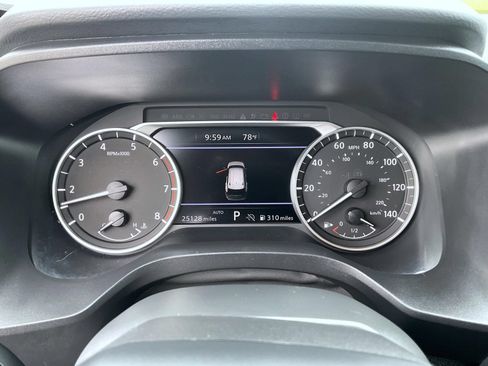 Certified 2025 Nissan Rogue SV AWD/4WD image 12