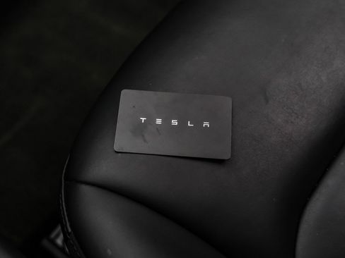 Used 2021 Tesla Model Y Long Range image 53