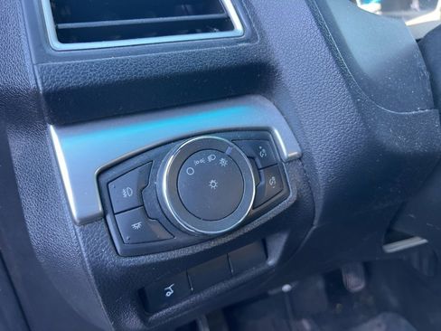 Used 2017 Ford Explorer XLT w/ Equipment Group 202A image 18