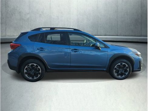 Used 2021 Subaru Crosstrek 2.0i Premium image 8