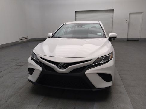 Used 2020 Toyota Camry SE FWD image 15