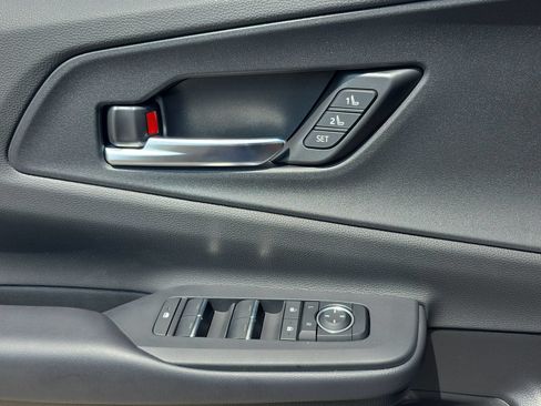 New 2026 Toyota Prius Plug-In Hybrid FWD image 24