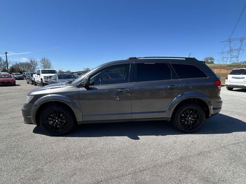 Used 2020 Dodge Journey SE w/ SE Popular Equipment Group FWD image 6