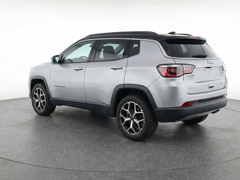 Used 2025 Jeep Compass Limited image 6