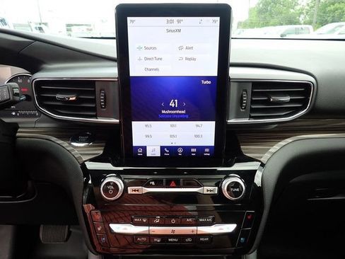 Used 2024 Ford Explorer Limited w/ Limited Technology Package AWD/4WD image 29