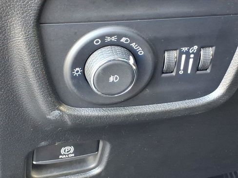 Certified 2024 Jeep Grand Cherokee L Limited w/ Luxury Tech Group II image 22