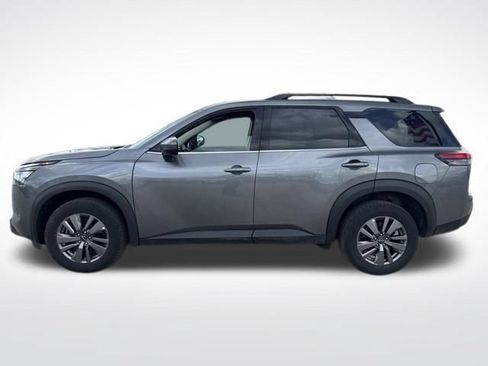 Used 2025 Nissan Pathfinder SV AWD/4WD image 8