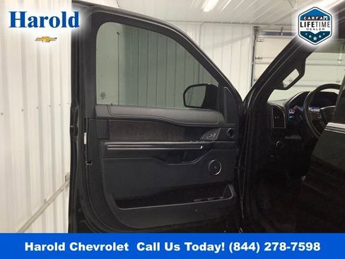 Used 2021 Ford Expedition Max Limited image 15