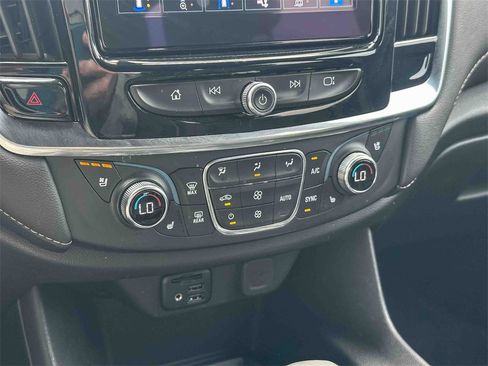 Certified 2023 Chevrolet Traverse Premier image 33