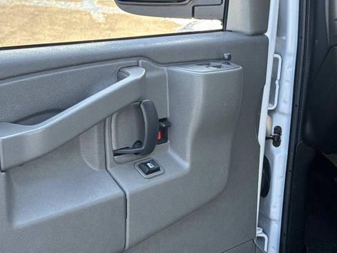 Used 2024 GMC Savana 2500 w/ Driver Convenience Package image 20