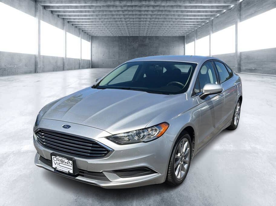 Used 2017 Ford Fusion SE FWD image 1
