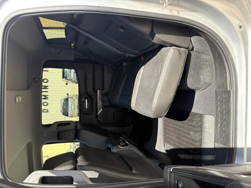 Used 2019 Chevrolet Silverado 1500 LTZ w/ LTZ Plus Package AWD/4WD image 13