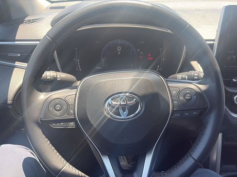 Used 2025 Toyota Corolla Cross XLE AWD/4WD image 12