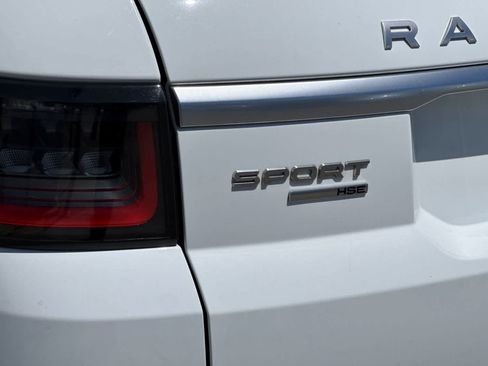 Used 2018 Land Rover Range Rover Sport HSE AWD/4WD image 28