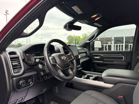 Used 2024 RAM 2500 Big Horn w/ Night Edition AWD/4WD image 18