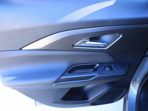 New 2026 Chevrolet Equinox EV LT image 16