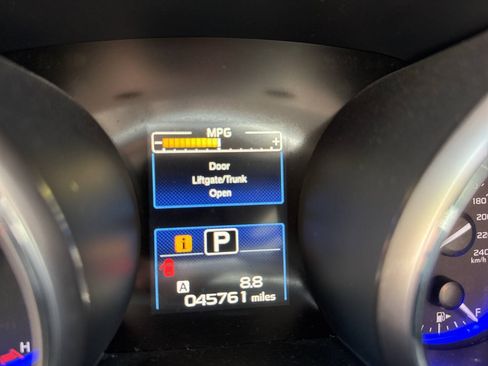 Used 2015 Subaru Legacy 2.5i Premium w/ Moonroof Package AWD/4WD image 11