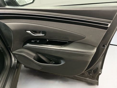 Used 2024 Hyundai Tucson Limited AWD/4WD image 35