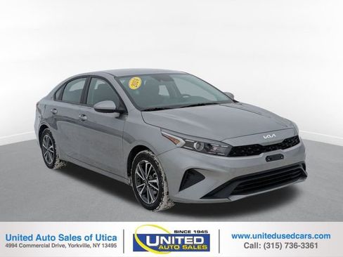 Used 2024 Kia Forte LXS image 1