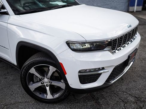 Used 2023 Jeep Grand Cherokee 4WD 4xe w/ Luxury Tech Group II image 8