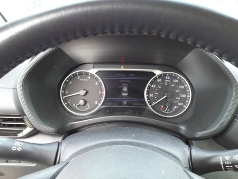 Used 2021 Nissan Sentra SV w/ Lighting Package FWD image 8