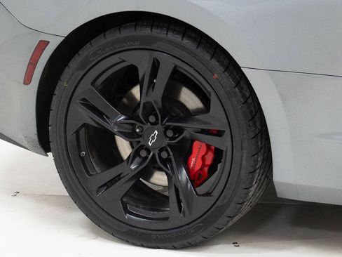 Used 2022 Chevrolet Camaro SS RWD image 64
