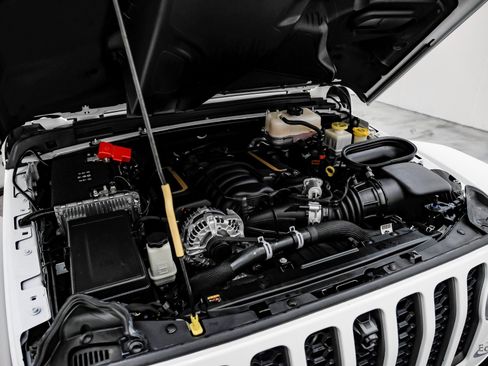 Used 2022 Jeep Wrangler Unlimited Rubicon w/ Xtreme Recon 35" Tire Package image 96