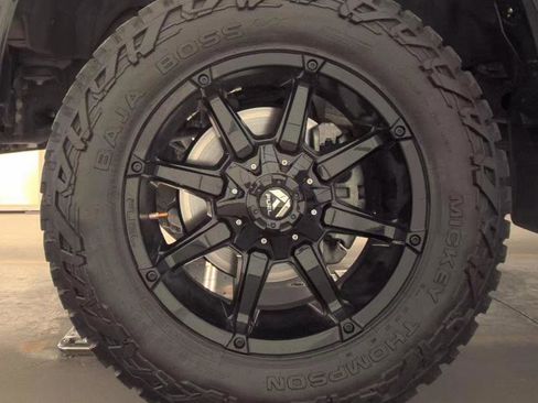 Used 2022 Ford F350 Lariat w/ Black Appearance Package image 6