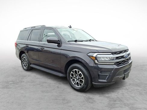 Used 2024 Ford Expedition XLT image 7