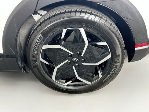 Used 2024 Hyundai Ioniq 5 SE RWD image 11