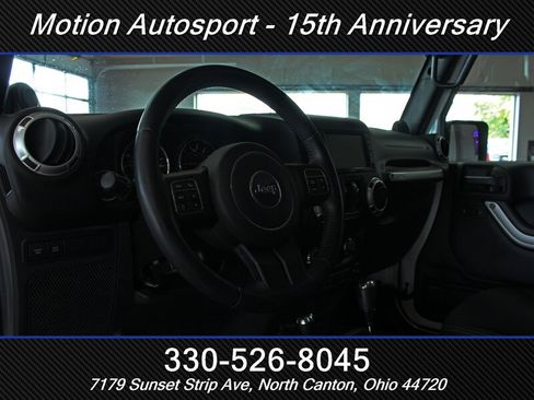 Used 2013 Jeep Wrangler Unlimited Rubicon w/ Connectivity Group AWD/4WD image 16