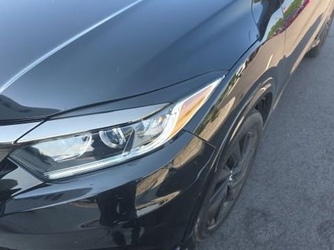 Used 2021 Honda HR-V Sport image 1