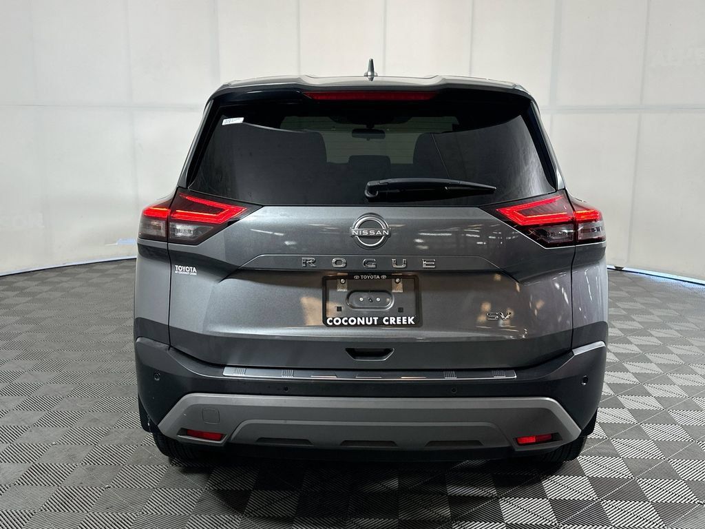 Used 2023 Nissan Rogue SV FWD image 4