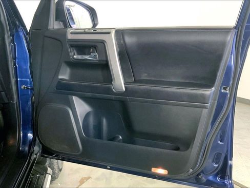 Used 2017 Toyota 4Runner SR5 image 25