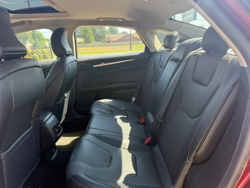 Used 2019 Ford Fusion Titanium FWD image 16
