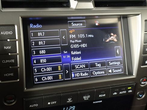 Used 2021 Lexus GX 460 Luxury w/ Accessory Package AWD/4WD image 33
