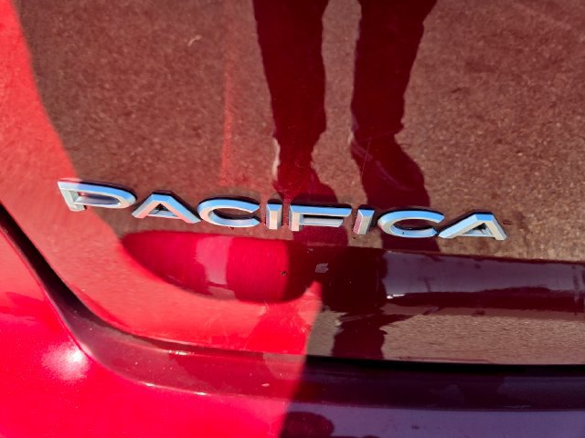 Used 2023 Chrysler Pacifica Pinnacle FWD image 25