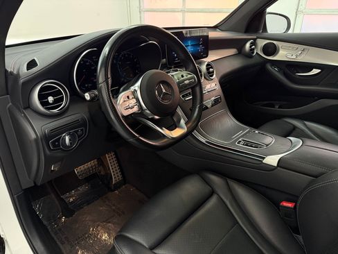 Certified 2022 Mercedes-Benz GLC 300 4MATIC Coupe image 4