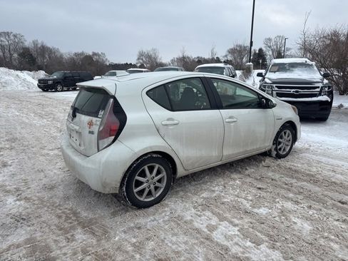 Used 2015 Toyota Prius C Four image 17