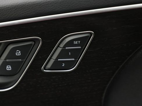 Used 2025 Audi Q7 3.0T Prestige w/ Prestige Package image 19