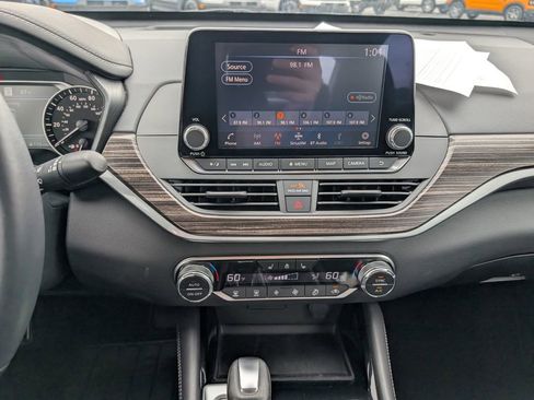Used 2020 Nissan Altima 2.5 Platinum FWD image 18