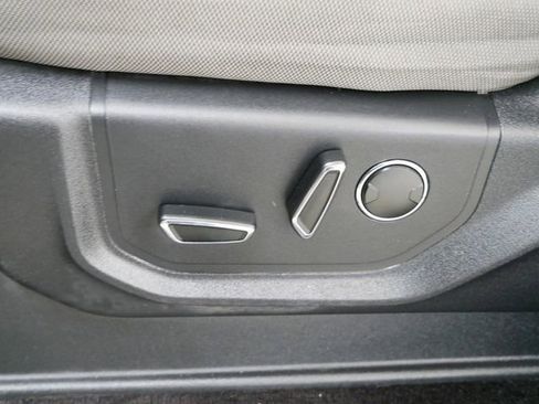 Used 2016 Ford F150 XLT w/ Equipment Group 302A Luxury image 15