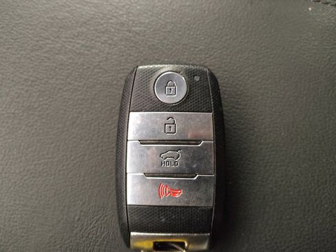 Used 2020 Kia Sorento EX FWD image 32