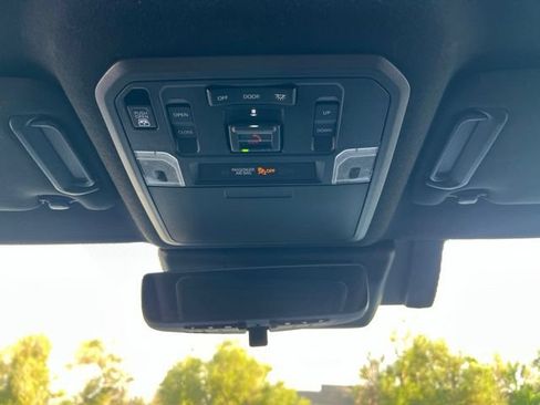 Used 2025 Toyota 4Runner Limited AWD/4WD image 17