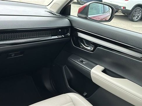 Used 2025 Honda CR-V EX-L image 25