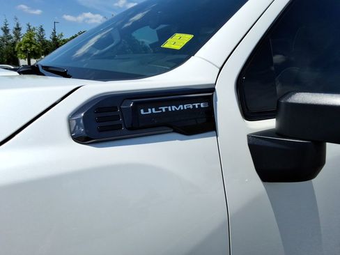 Used 2025 GMC Sierra 2500 Denali Ultimate AWD/4WD image 11