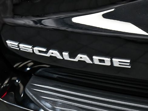 Used 2023 Cadillac Escalade Premium Luxury AWD/4WD image 97
