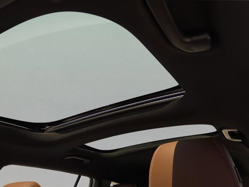 New 2026 Mercedes-Benz GLB 35 AMG 4MATIC image 27