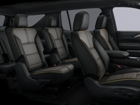 New 2026 Chevrolet Traverse High Country image 8